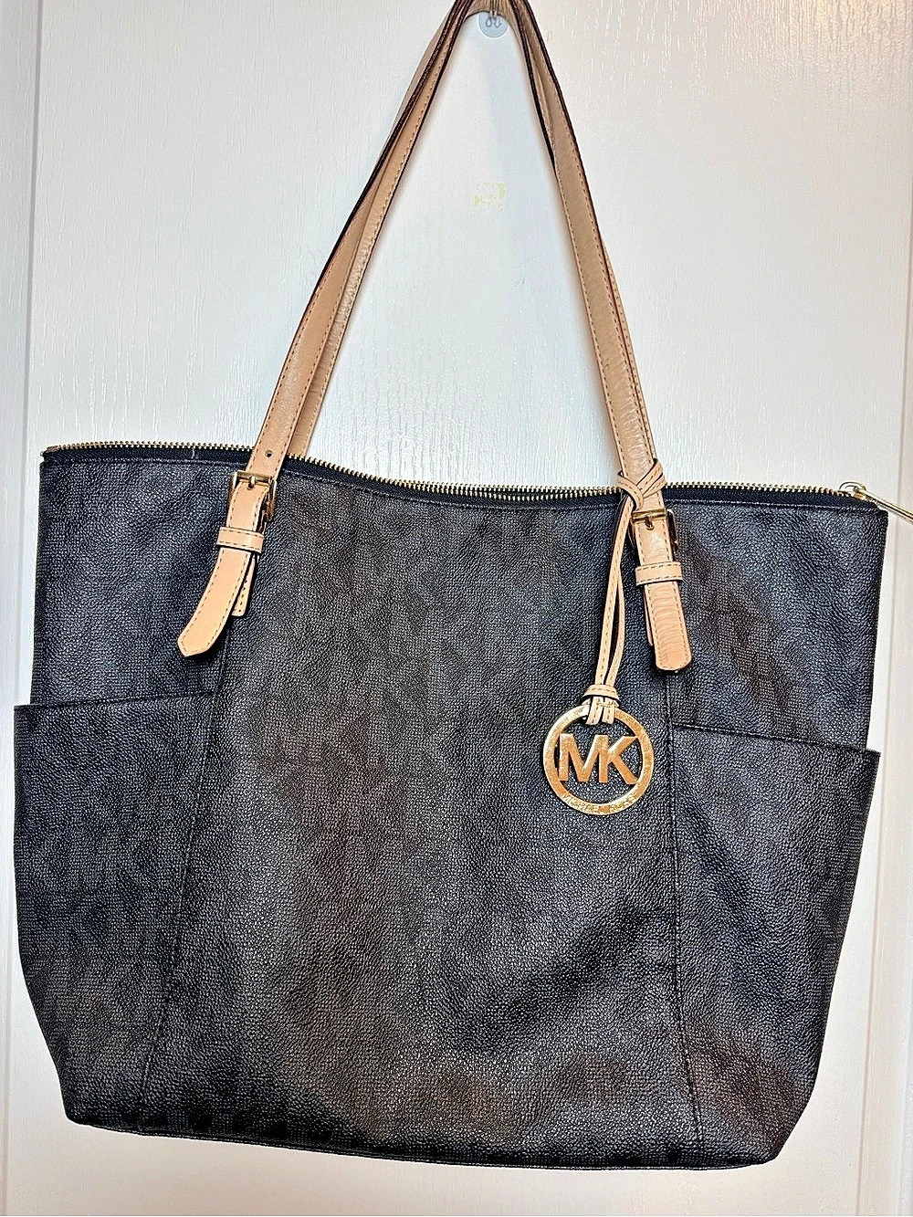 Michael Kors Jet Set Logo Tote Bag Black & tan straps